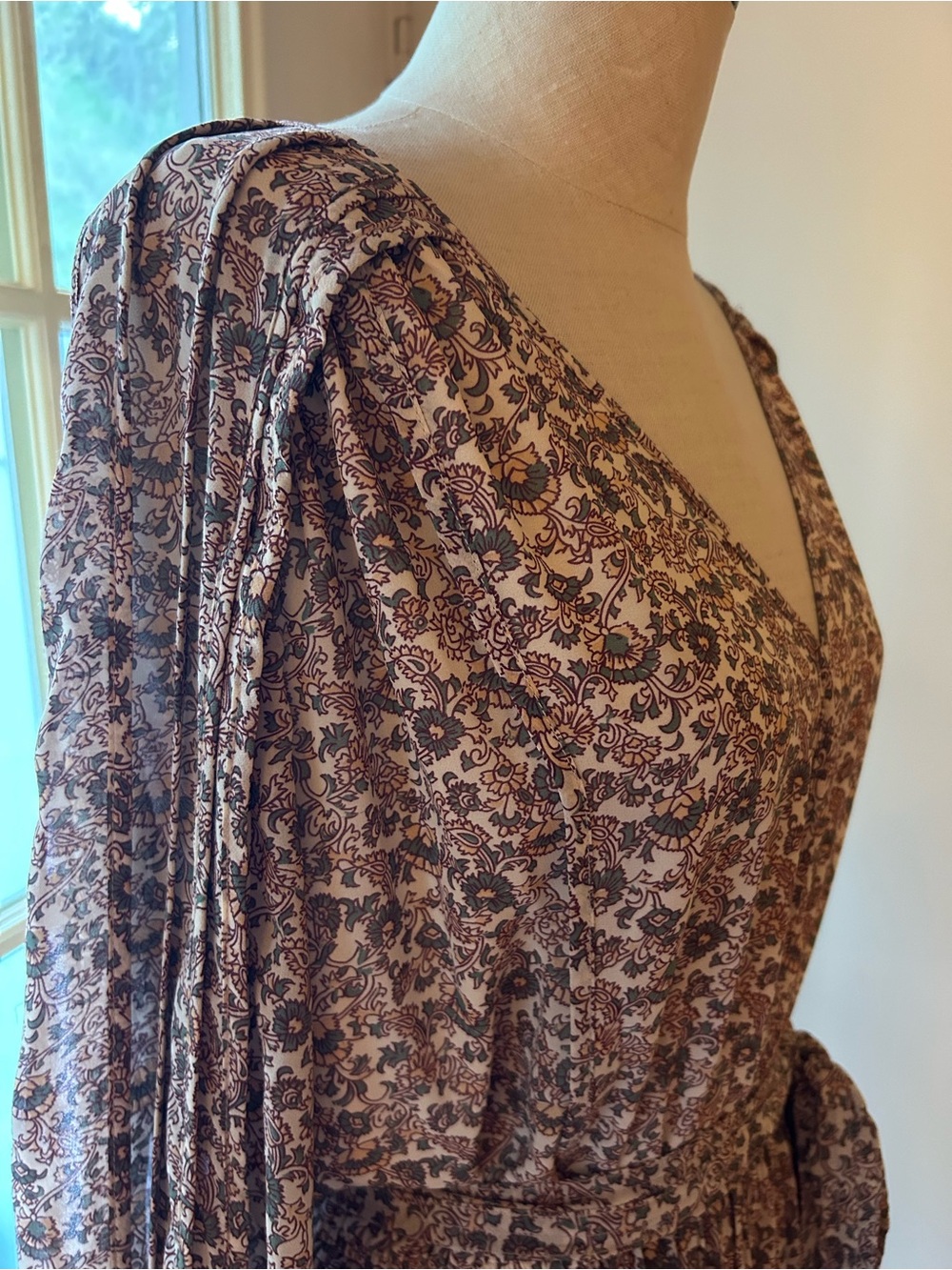 o.p.t Pink Lea romantic floral lightweight mini dress. Garden parties, outings. - Picture 6 of 9